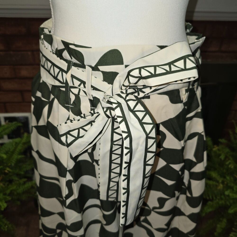 HER DESTINY Medium Belted Trible Pattern Skirt, Green & Cream. NEW WITH TAGS